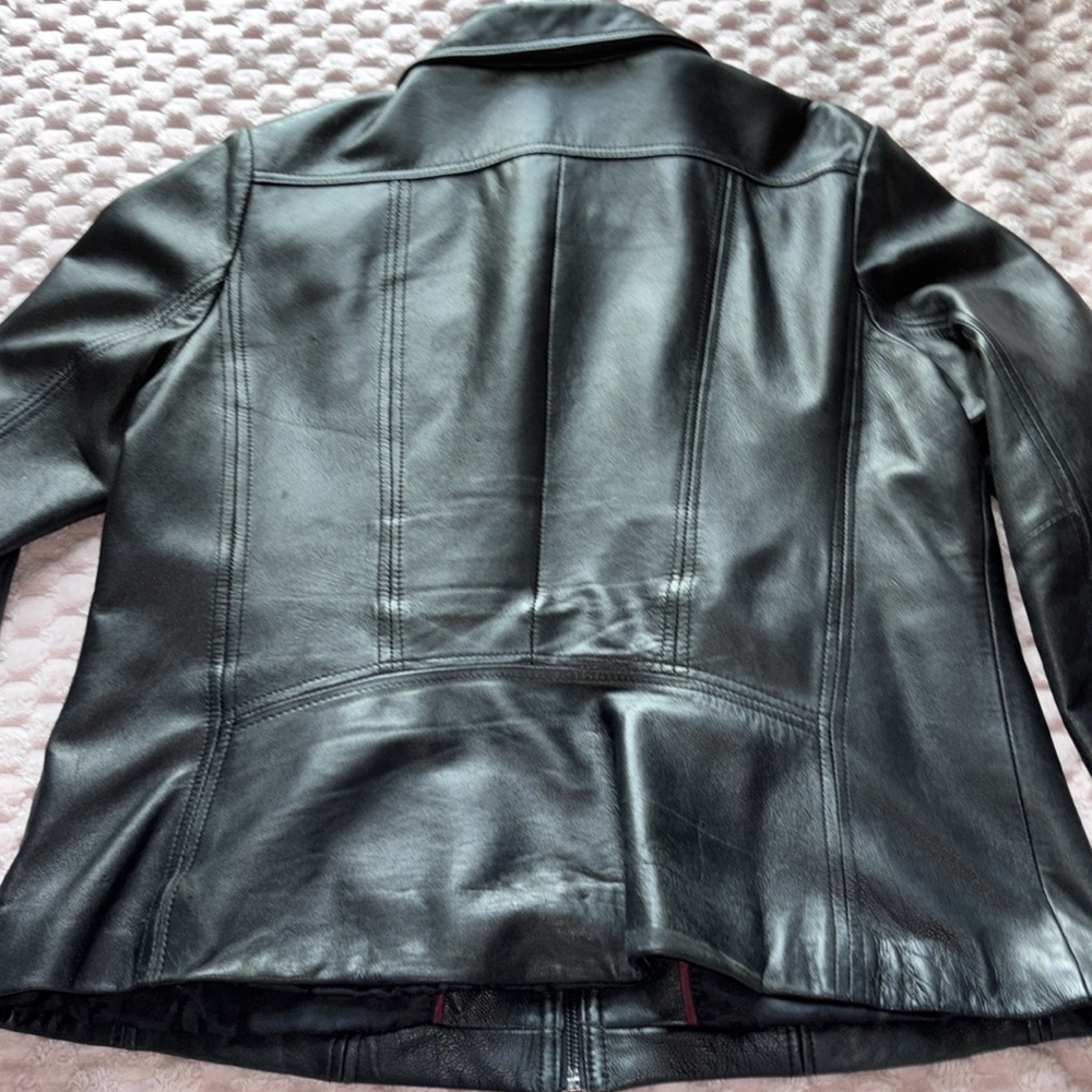 Leather jacket - Picture 6 of 8